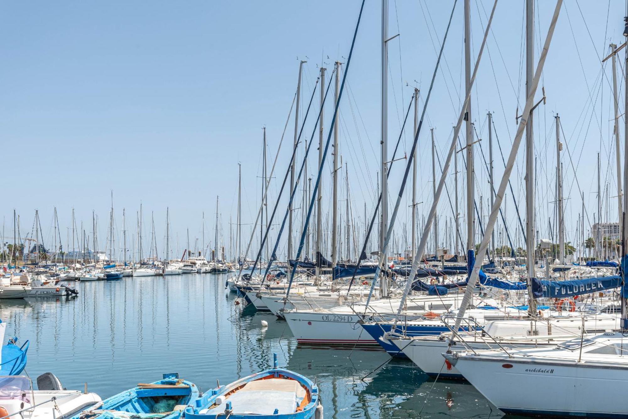 Apartments La Cala By Wonderful Italy ปาแลร์โม ภายนอก รูปภาพ